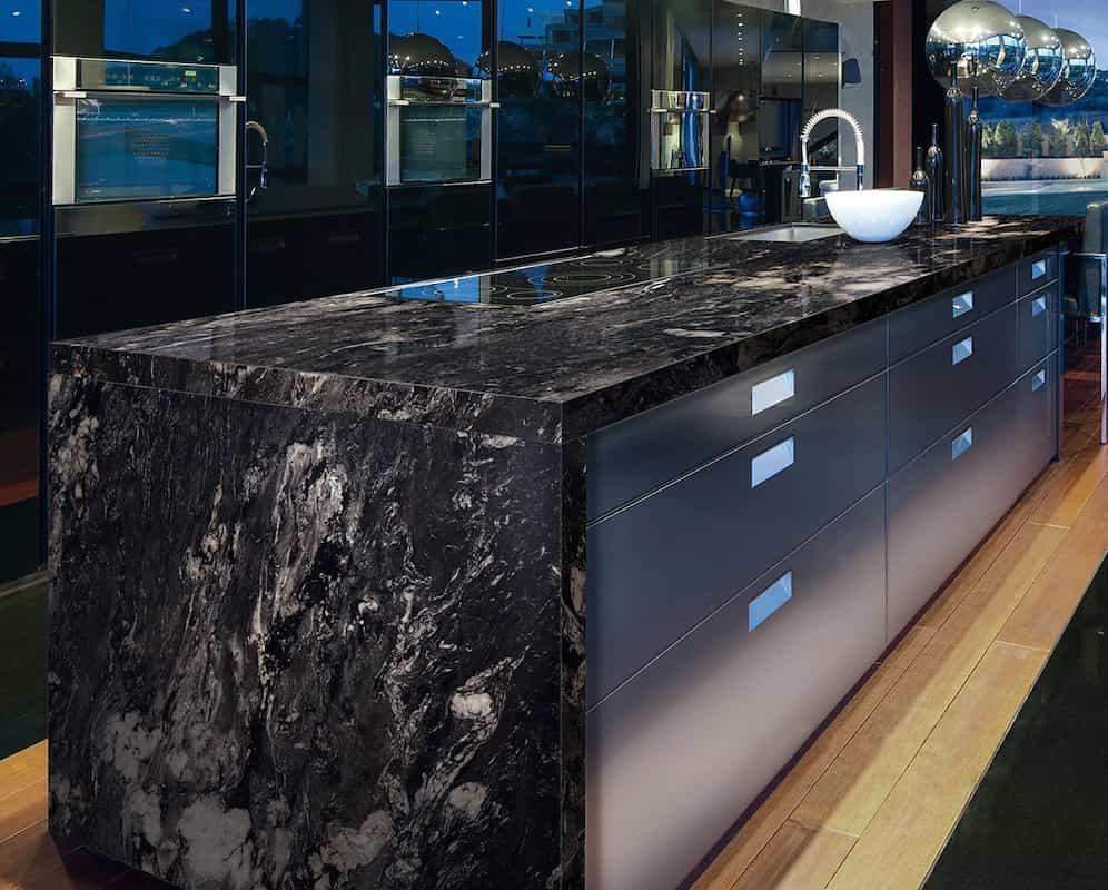 black granite price per square foot