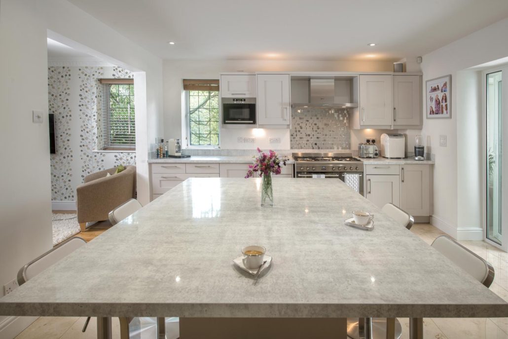 White Granite and Quartz Price in Kitchen Countertops